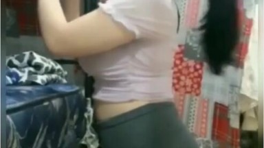 Berlian Ochi Zaman Bigo Uting Menonjol Nyepong Anu