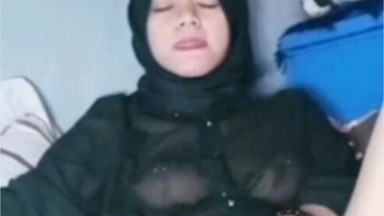 Bokep Indo Cewe Hijab Colmek 4 Jari Becek - Bokepindoh